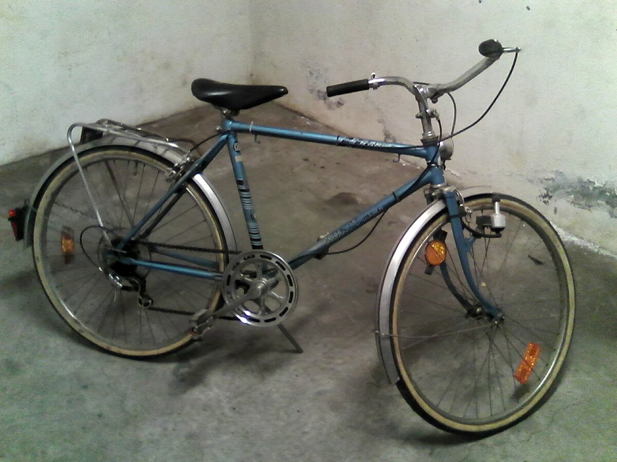 Bicicleta Kurpfalz Rad azul, marca alemã, com bagageira e farol