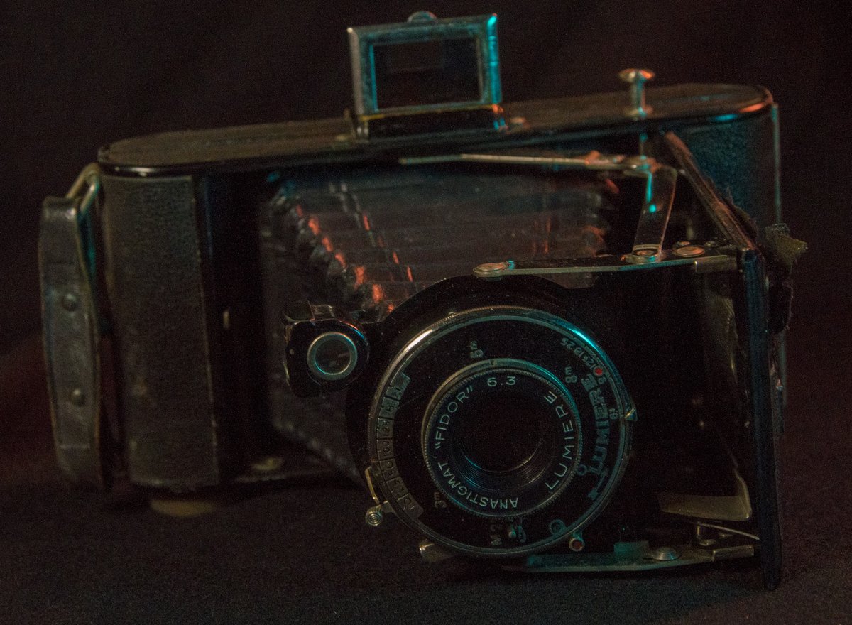 Câmara fotográfica Lumière com objetiva Anastigmat Fidor