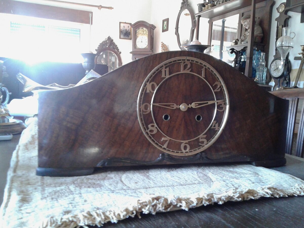 Relógio de Mesa — Base de Mármore